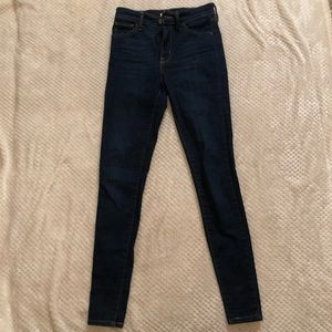 Levi Dark Denim Skinny Jeans